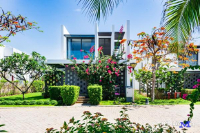 Oceanami Private Beach Villa Homestay - Long Hai Vung Tau